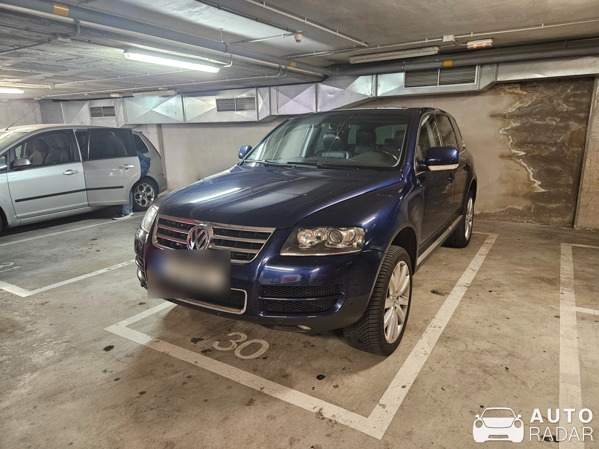 Volkswagen Touareg W12 spotted in Mollet del Vallès