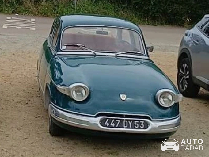Panhard Dyna Junior spotted in Plouezoc'h, France