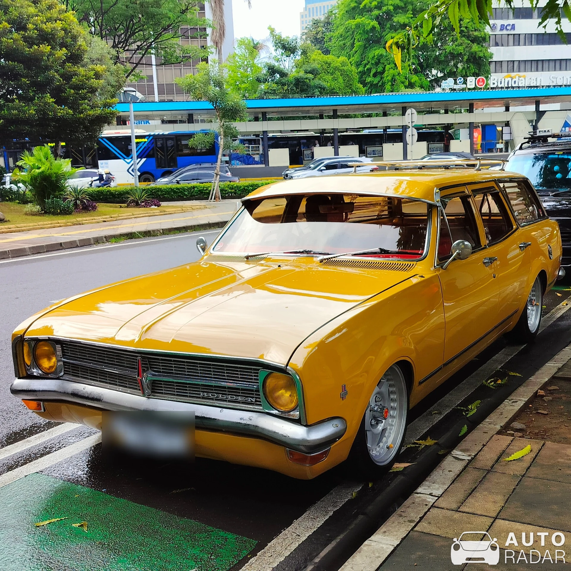 Holden HK Kingswood spotted