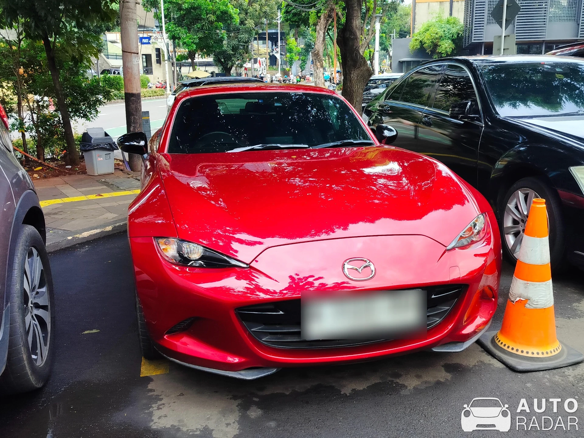 Mazda MX-5 spotted in Kota Jakarta Selatan, Indonesia