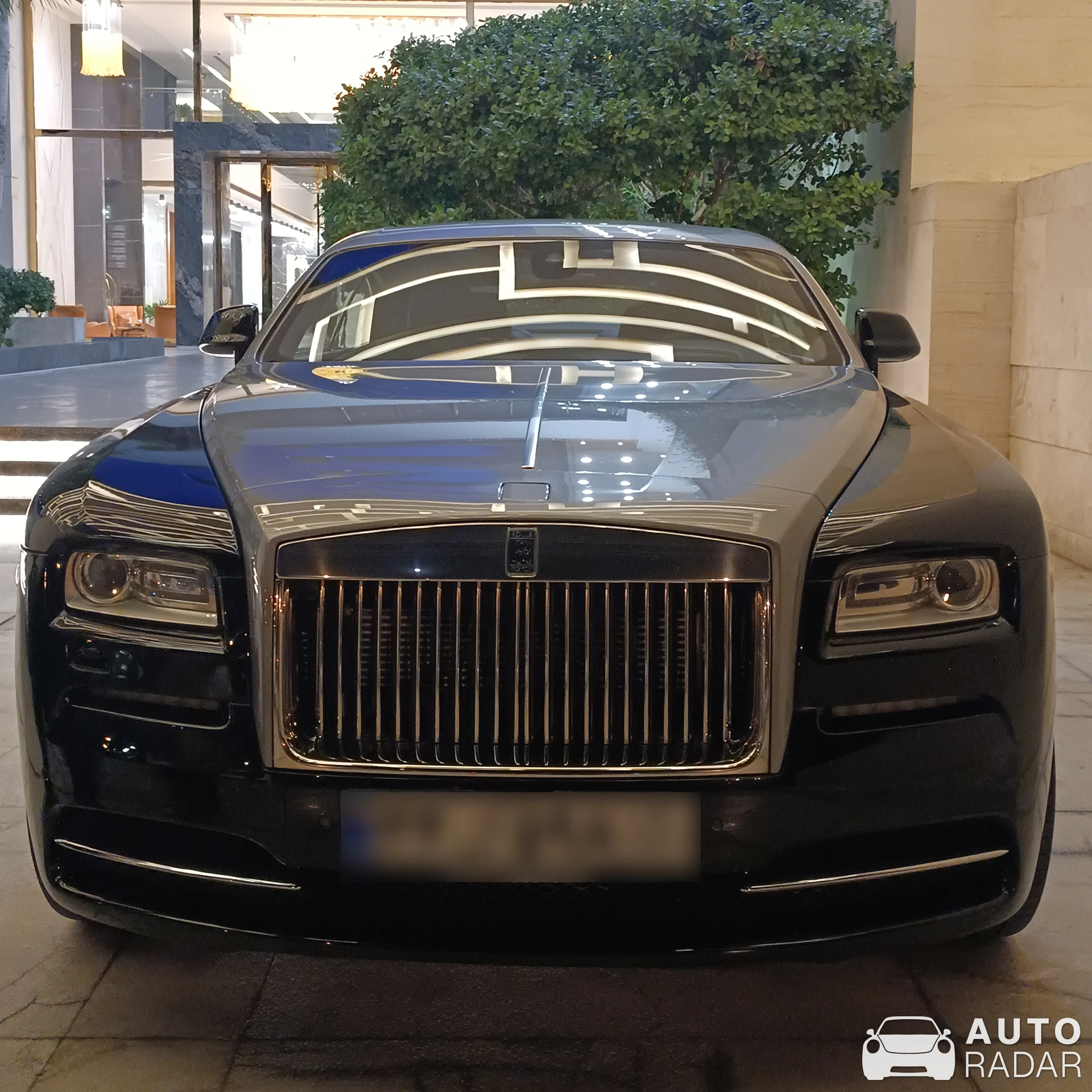 Rolls-Royce Wraith spotted in Kish, Iran