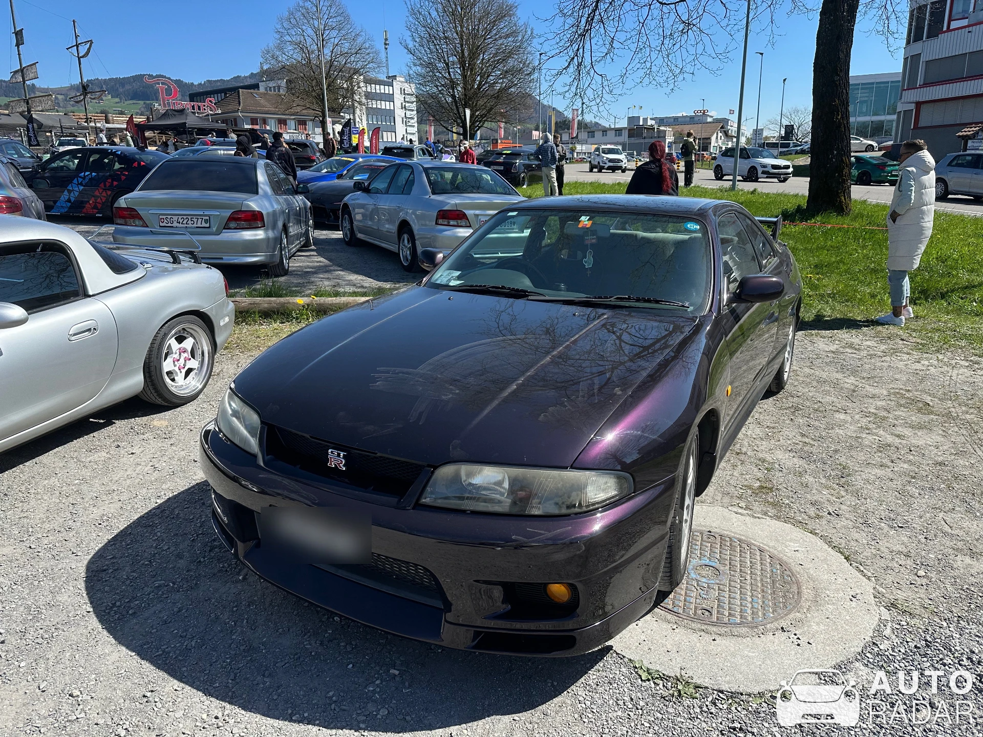 Nissan Skyline R33 GT-R V-Spec Midnight Purple spotted in Hinwil