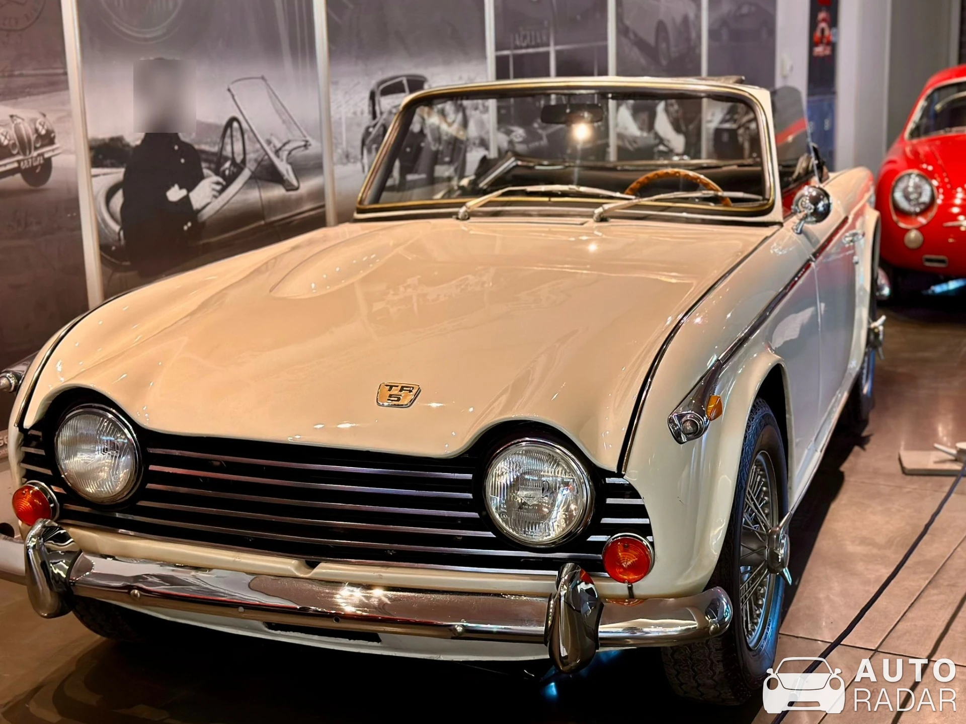 Triumph TR5 spotted in Athina