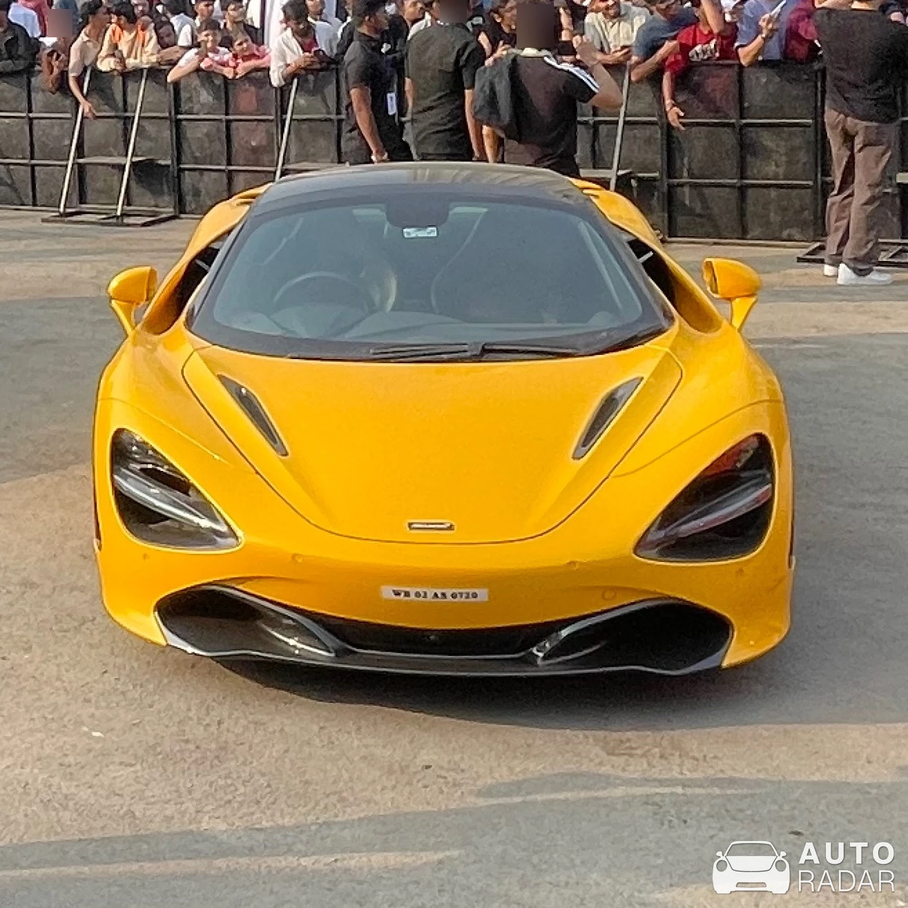 McLaren 720S spotted in Thane, India