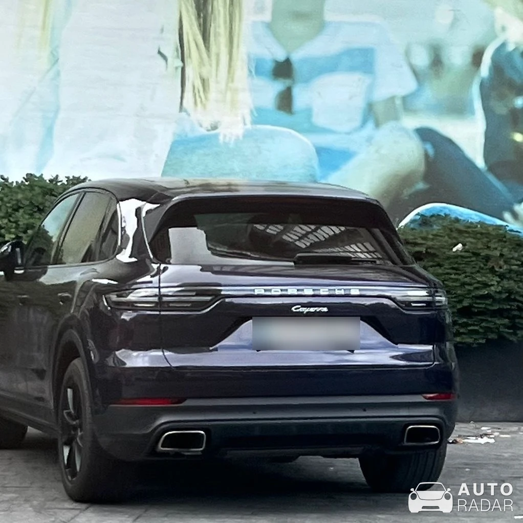 Porsche Cayenne spotted in Sin El Fil, Lebanon