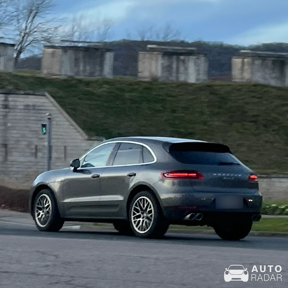 Porsche Macan spotted in Toul, France