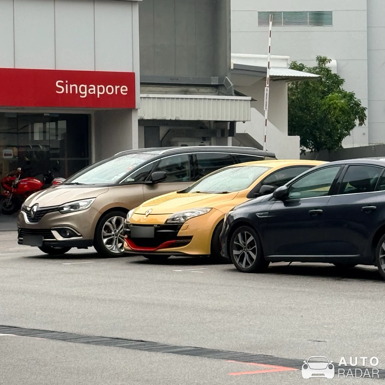 Renault Mégane III RS spotted in Singapore