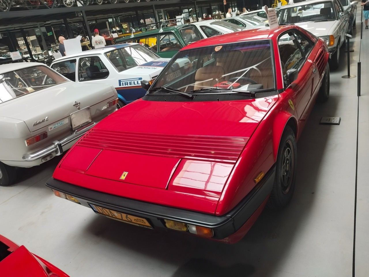 Ferrari Mondial 8
