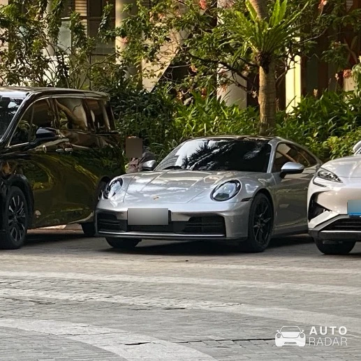 Porsche 992 Carrera MkI spotted in Kota Jakarta Barat, Indonesia
