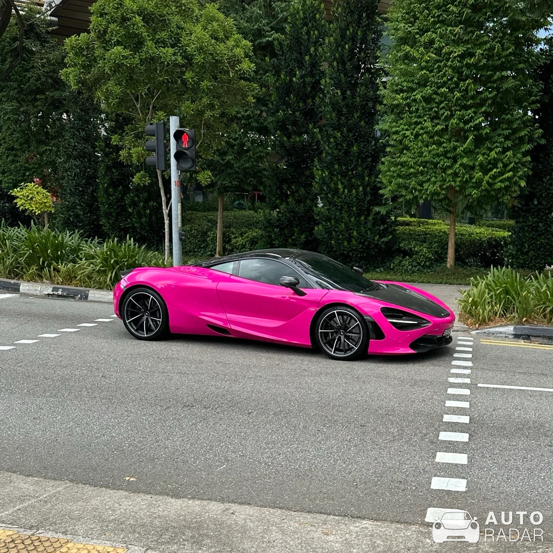 McLaren 720S spotted in Singapore, Singapore