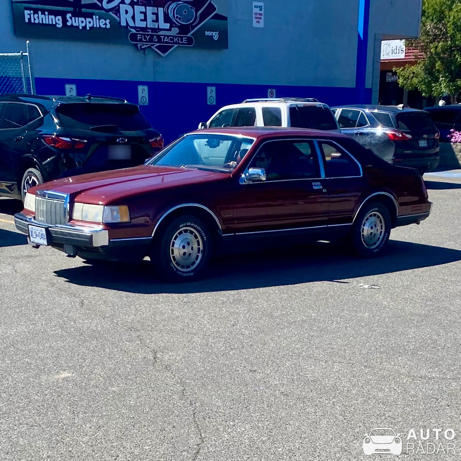 Lincoln Mark VII spotted in 100 Mile House