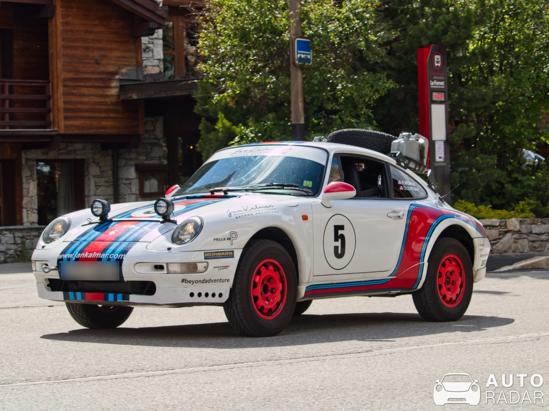 Porsche 993 Kalmar RS spotted in Val-d'Isère