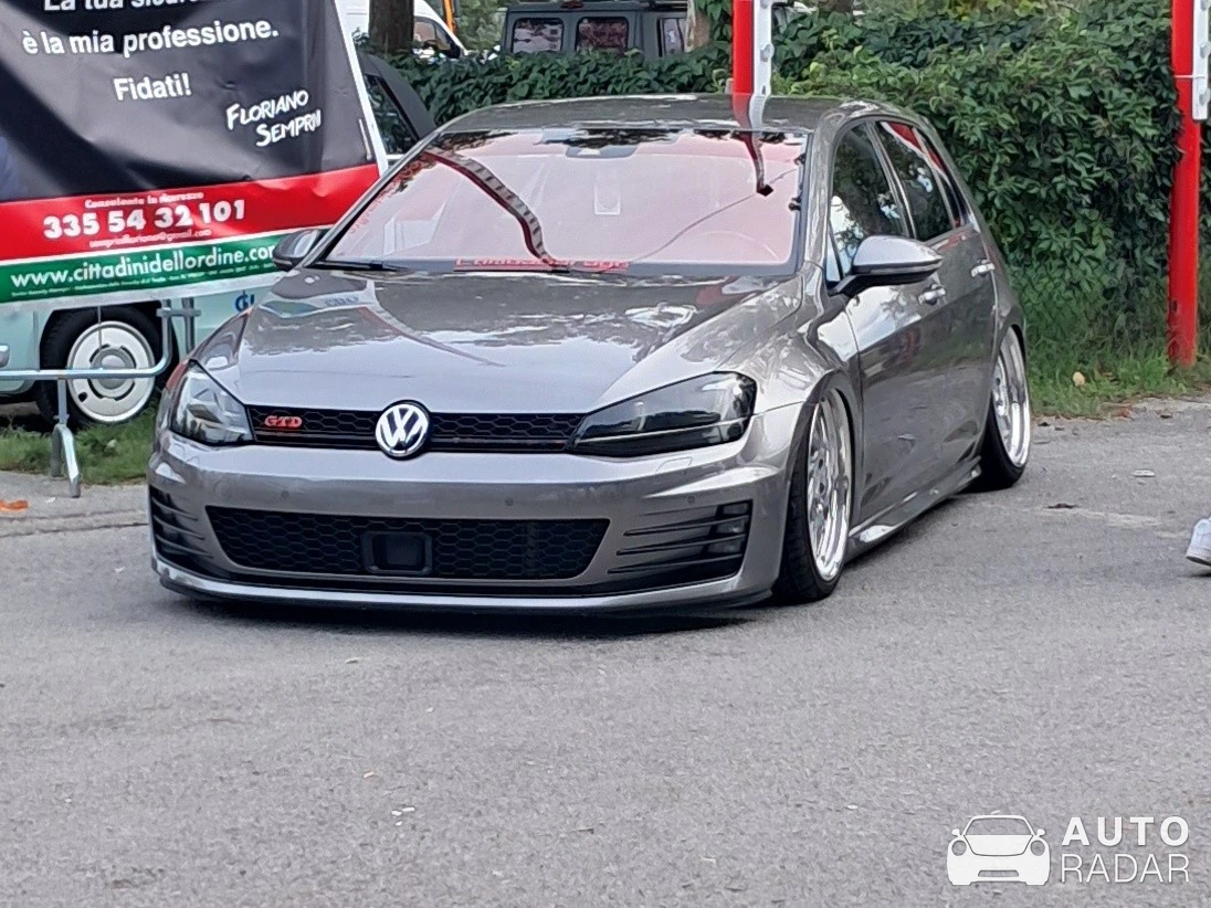 Volkswagen Golf GTD spotted in Riccione