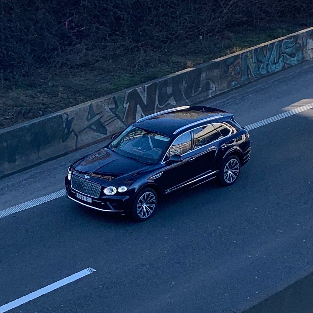 Bentley Bentayga EWB