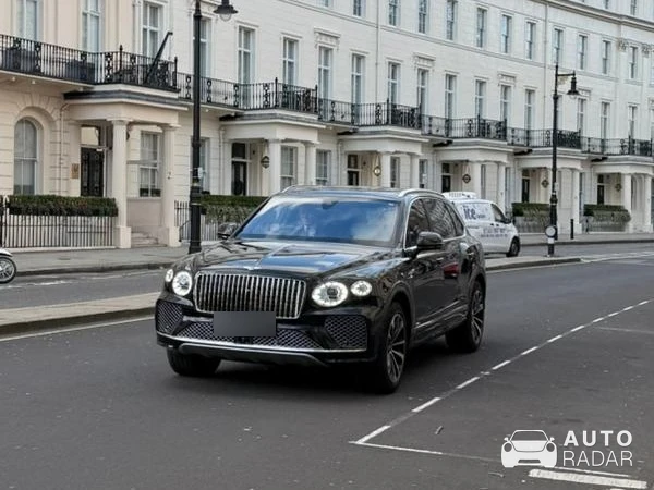 Bentley Bentayga EWB spotted in London