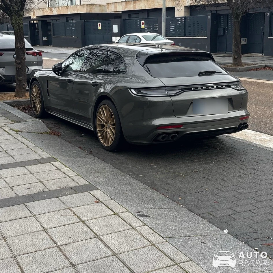Porsche 971 Panamera GTS Sport Turismo spotted in Valladolid, España