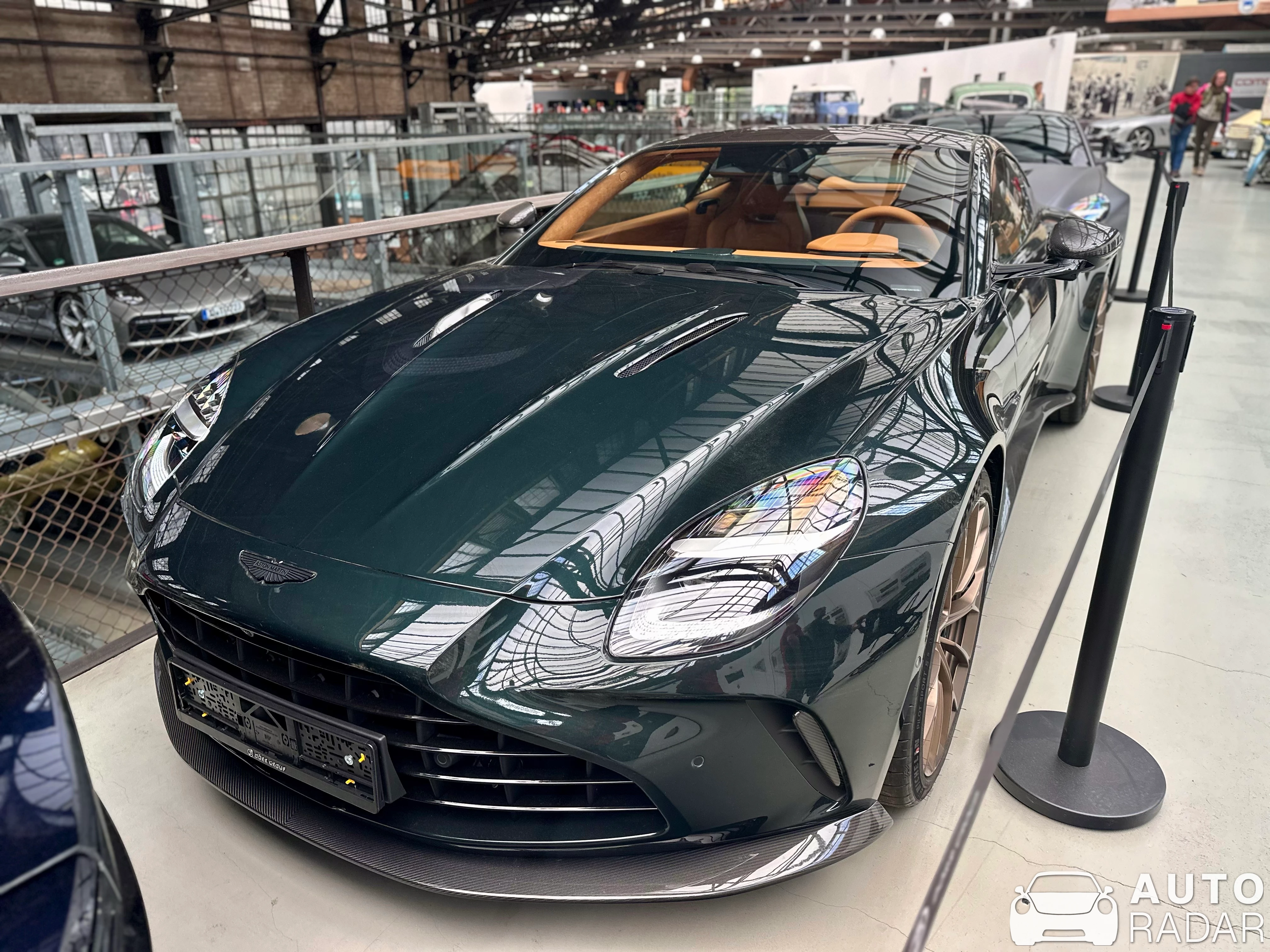 Aston Martin V8 Vantage S spotted in Düsseldorf
