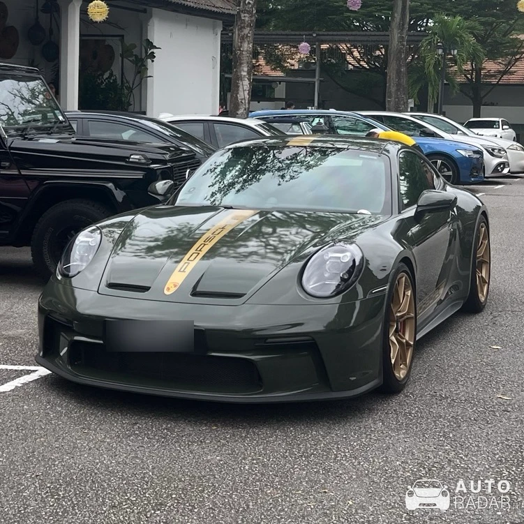 Porsche 992 GT3 Touring MkI spotted in Singapore, Singapore