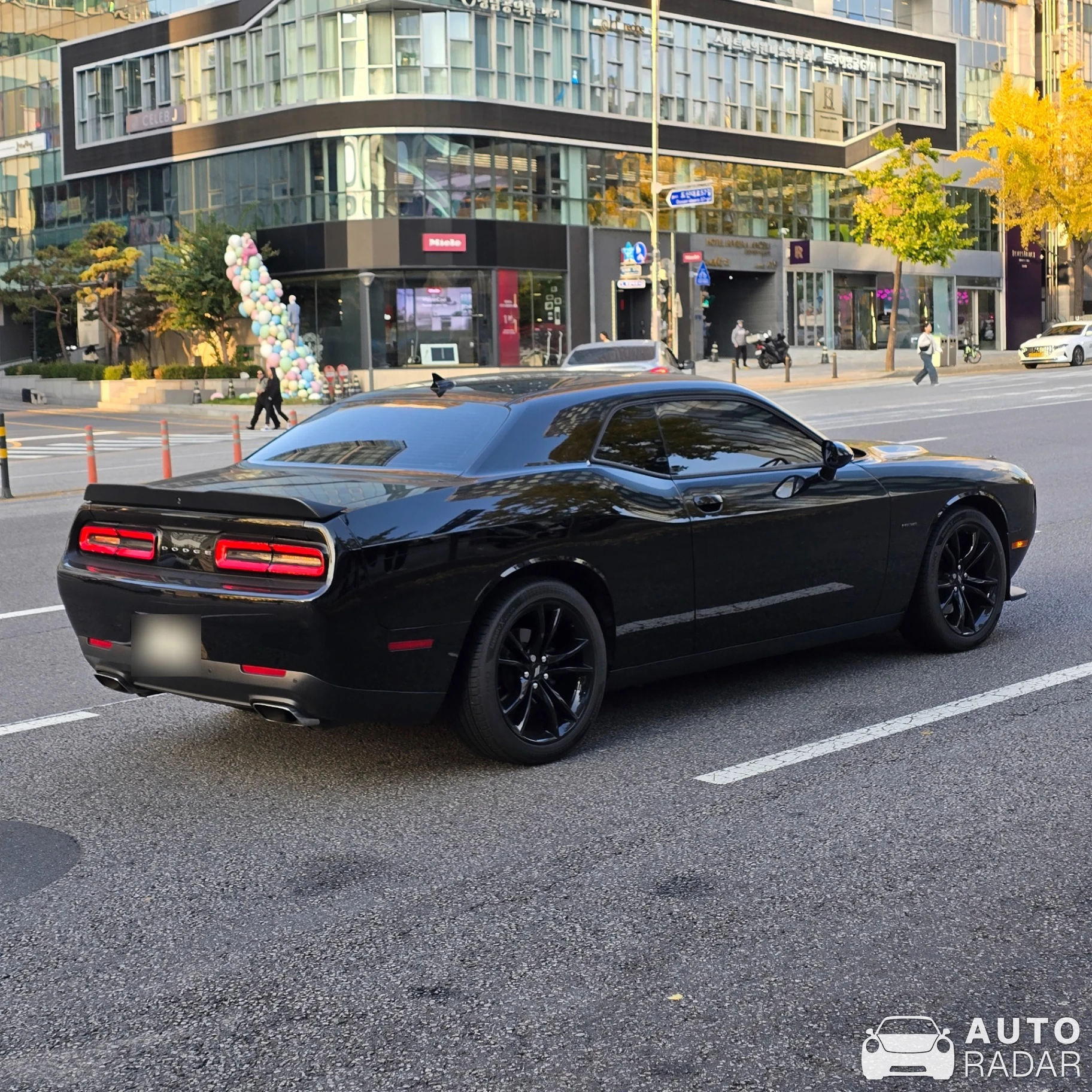 Dodge Challenger SRT spotted in 강남구, 대한민국
