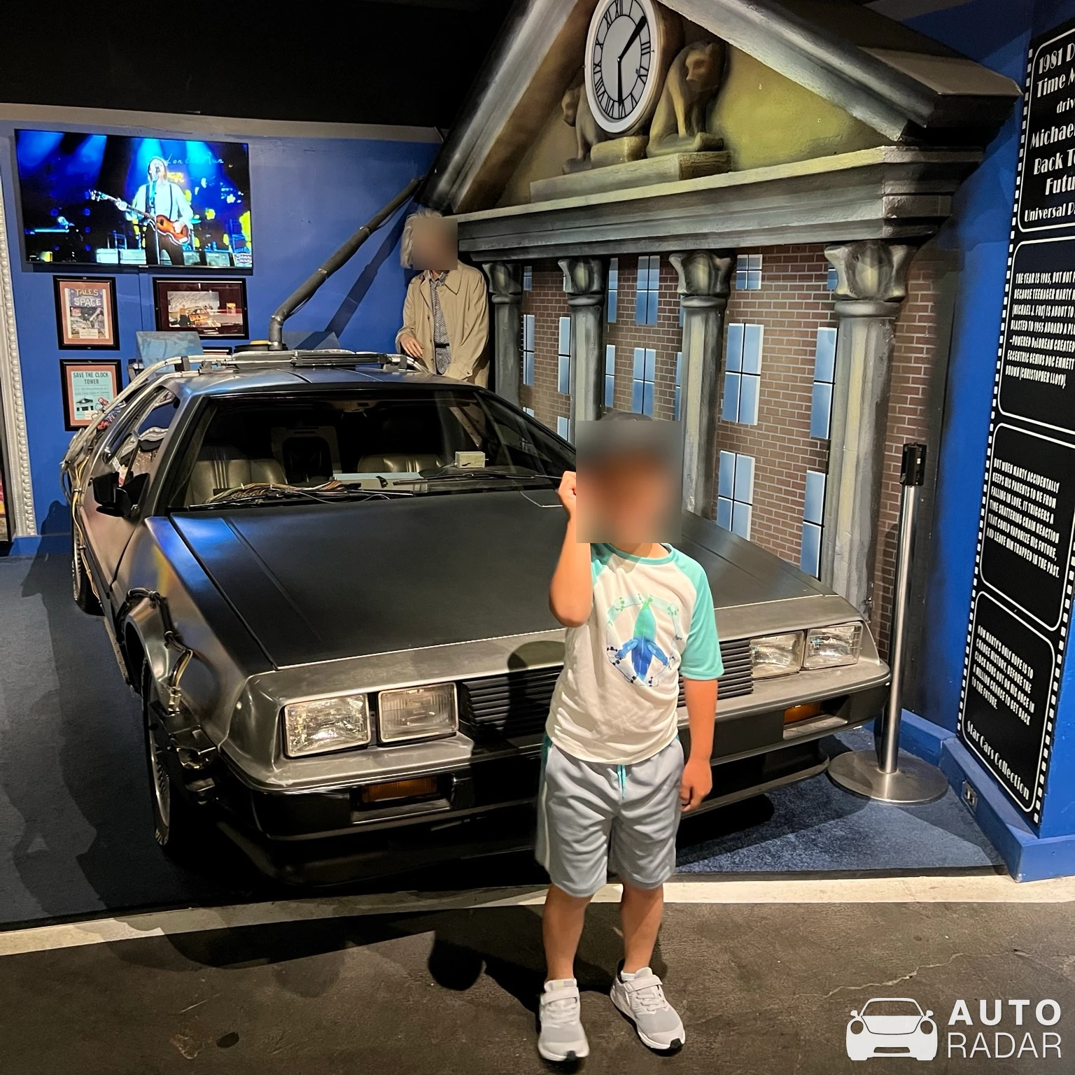 DeLorean DMC-12 spotted in Gatlinburg, United States