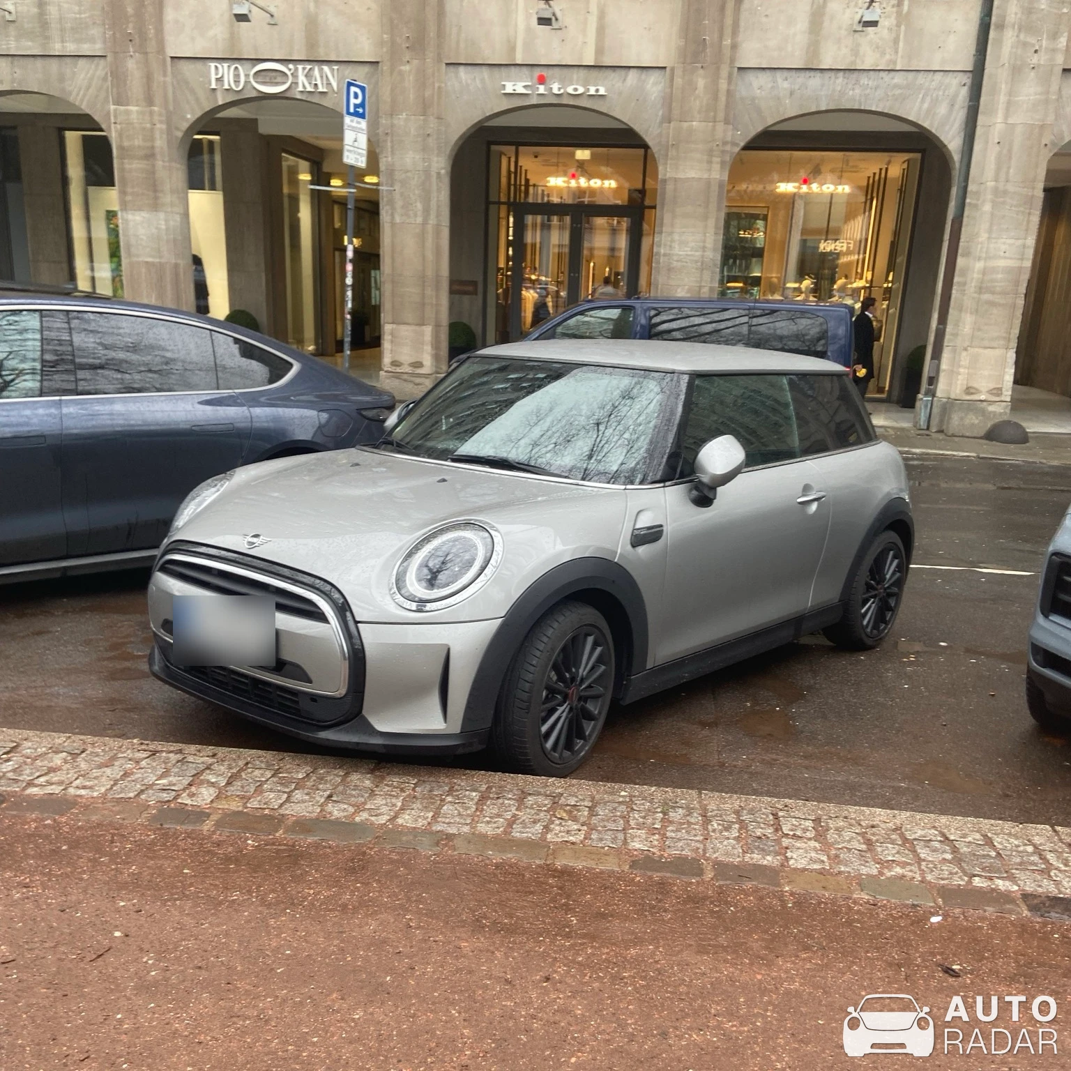 Mini Cooper SE 2024 spotted in Düsseldorf