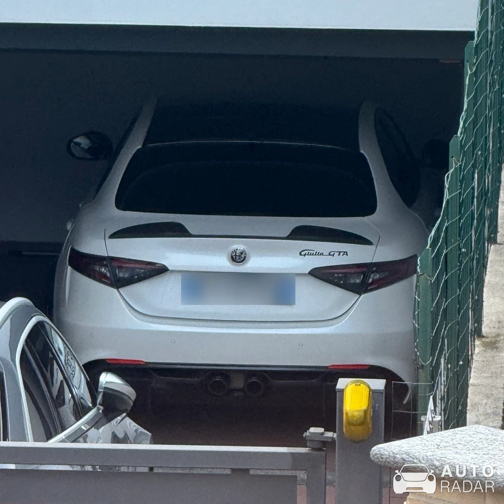 Alfa Romeo Giulia GTA spotted in Figliaro