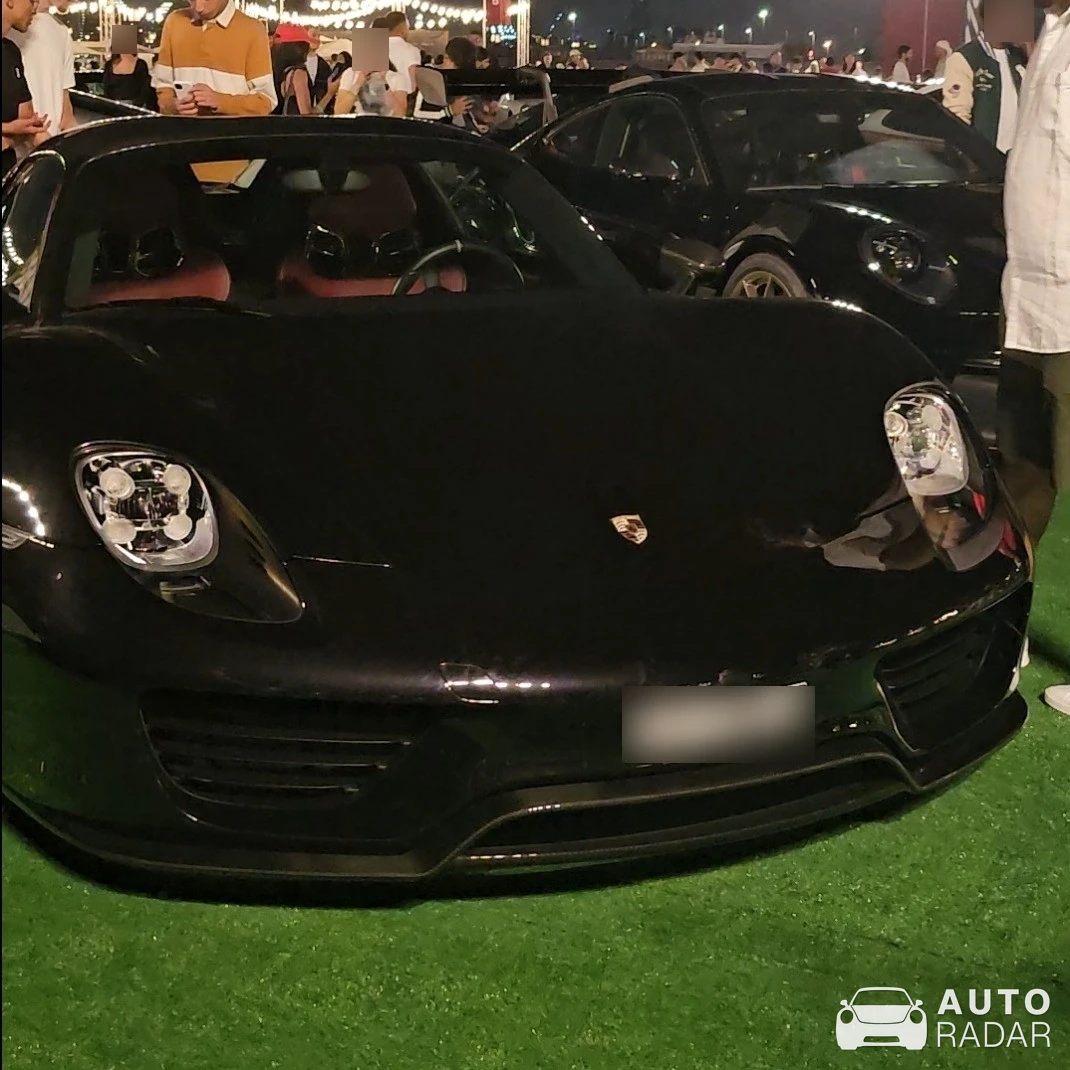 Porsche 918 Spyder spotted in Dubai, United Arab Emirates