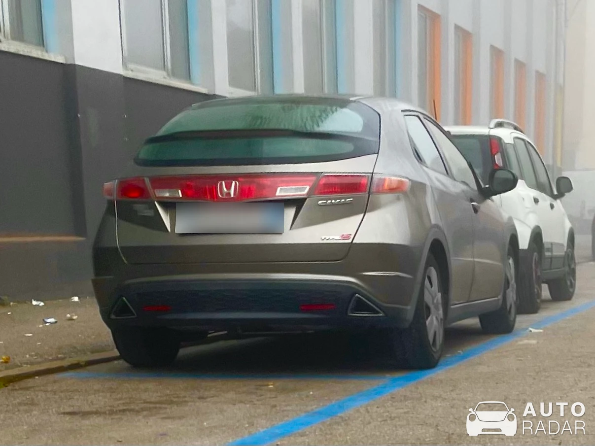 Honda Civic Type-S spotted in Venezia