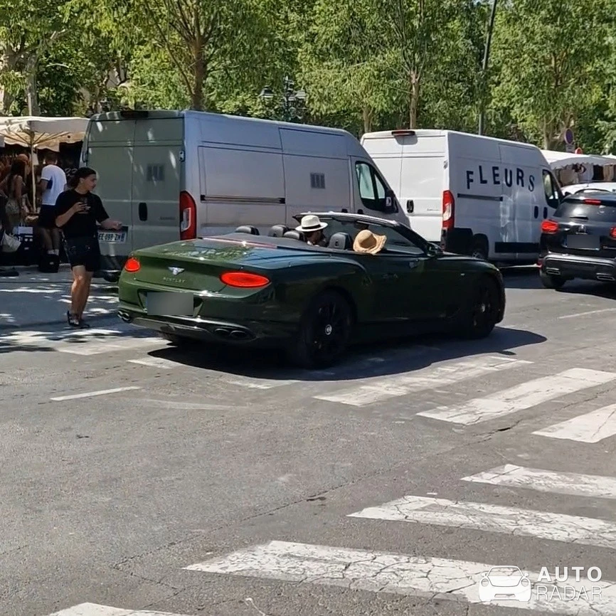 Bentley Continental GTC V8 spotted in Saint-Tropez