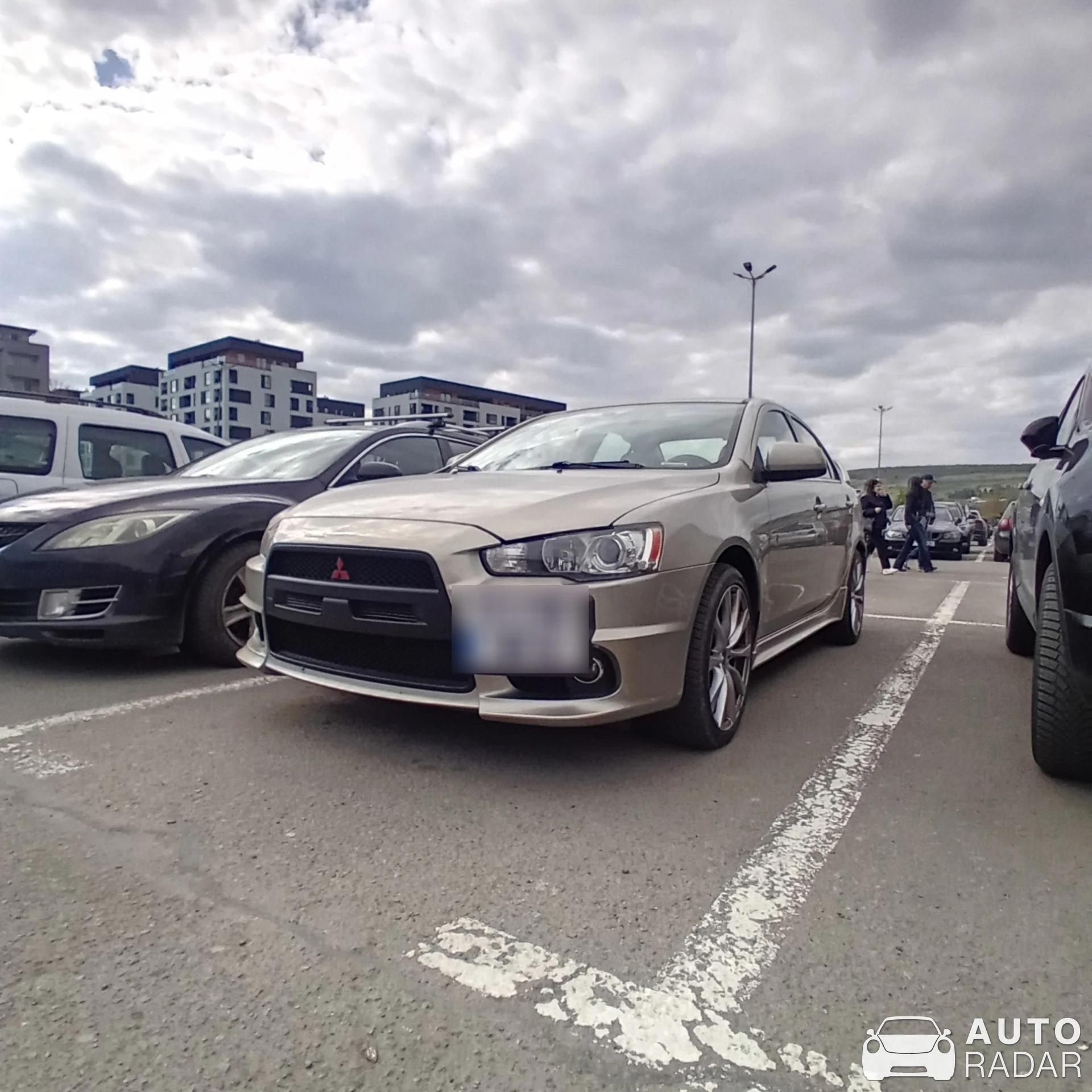 Mitsubishi Lancer spotted in Florești