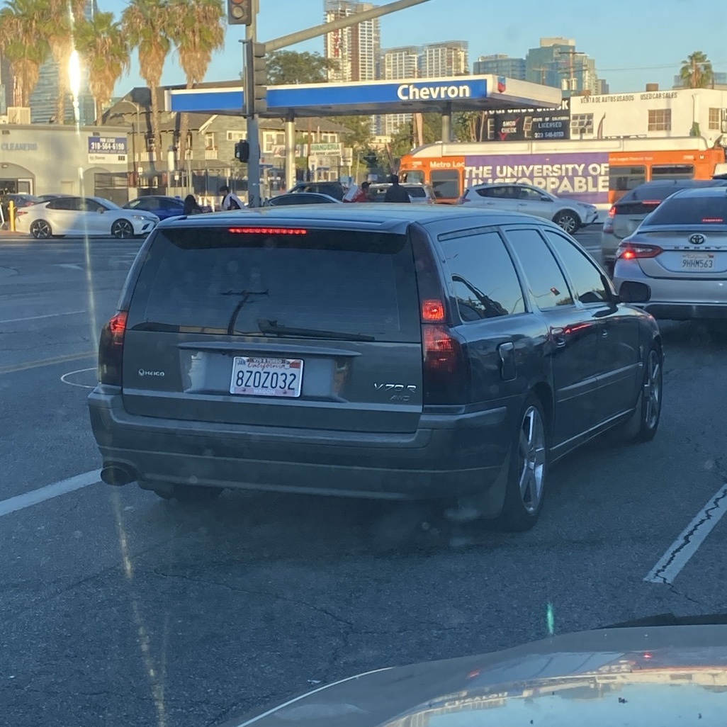 Volvo V70 R