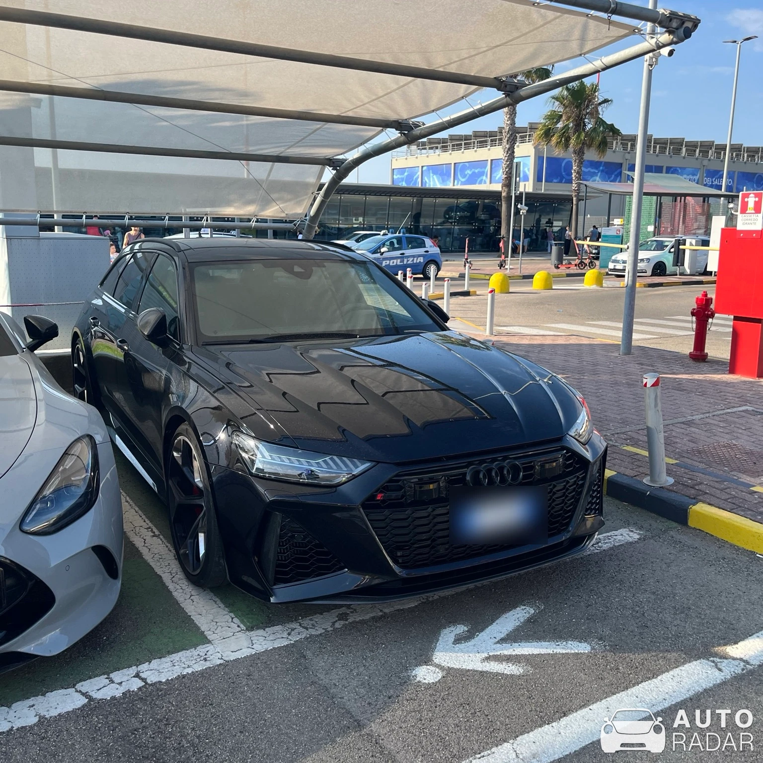 Audi RS6 Avant C8 spotted in Brindisi