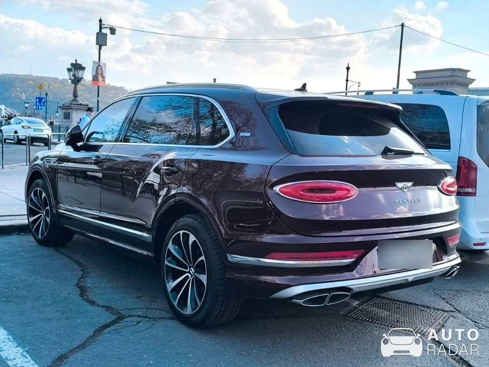 Bentley Bentayga V8 2021 First Edition spotted in Budapest