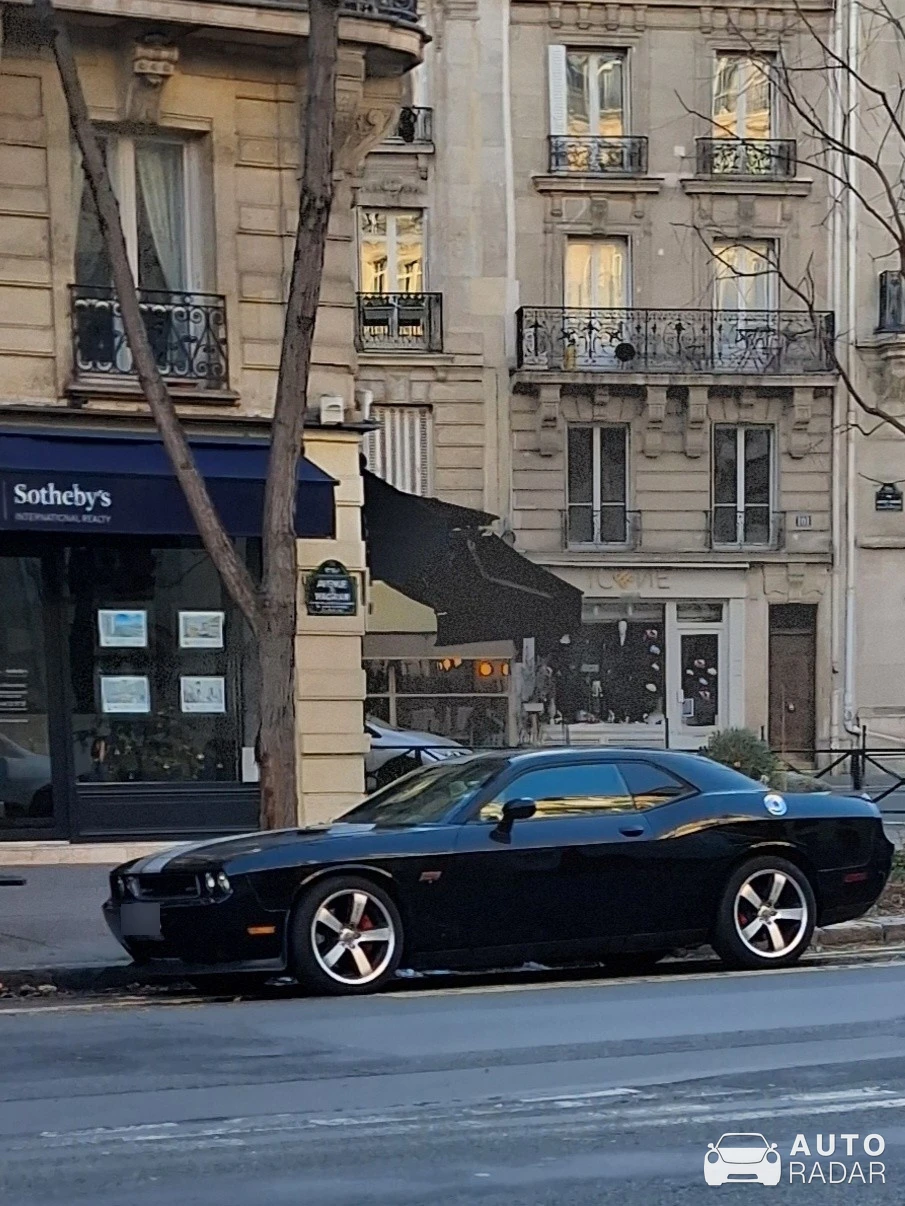 Dodge Challenger SRT-8 spotted in Paris, France