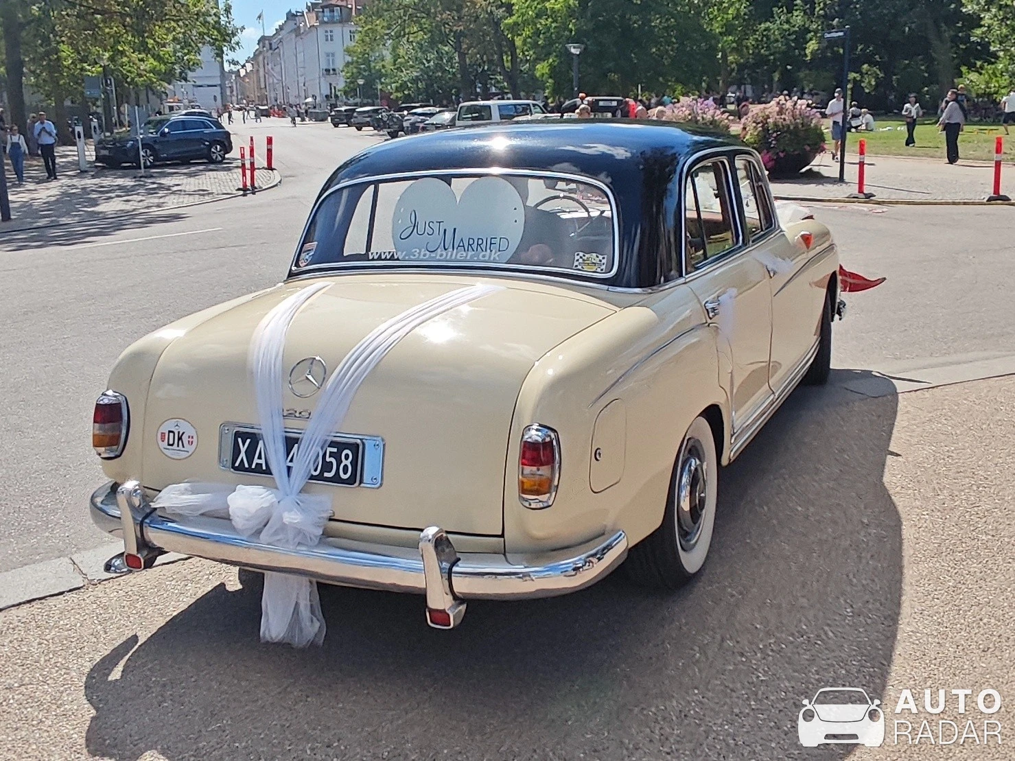 Mercedes-Benz 220 S Ponton W128 spotted in København
