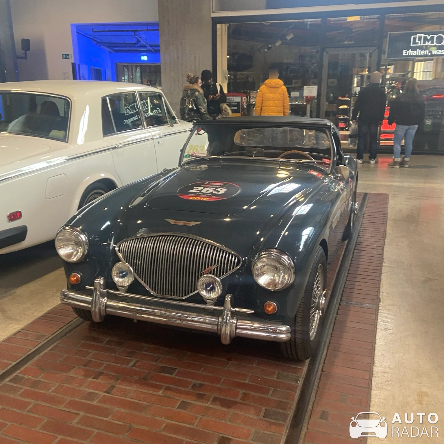 Austin-Healey 100/4 spotted in Düsseldorf
