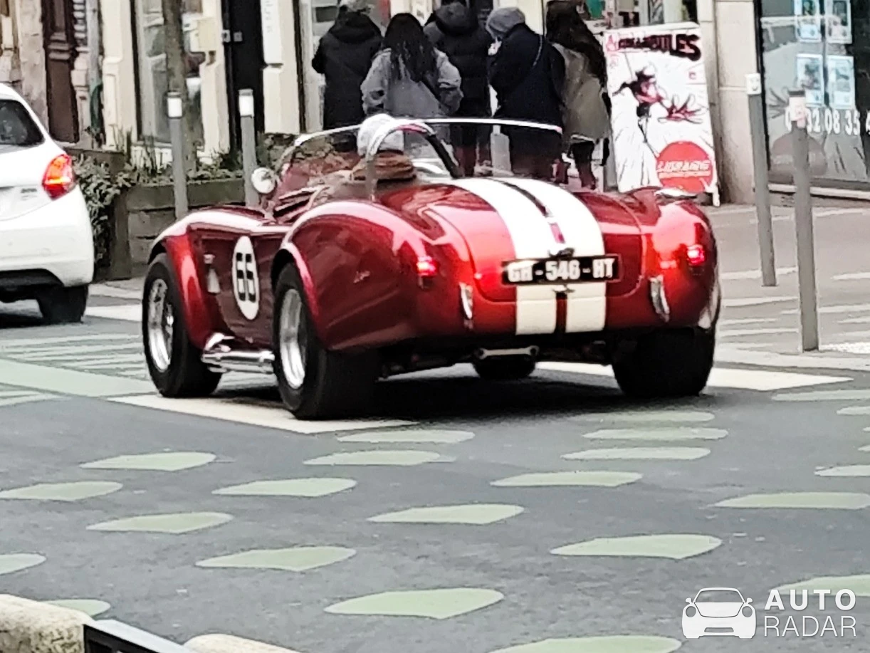 Shelby Cobra 427 spotted in Rouen, France