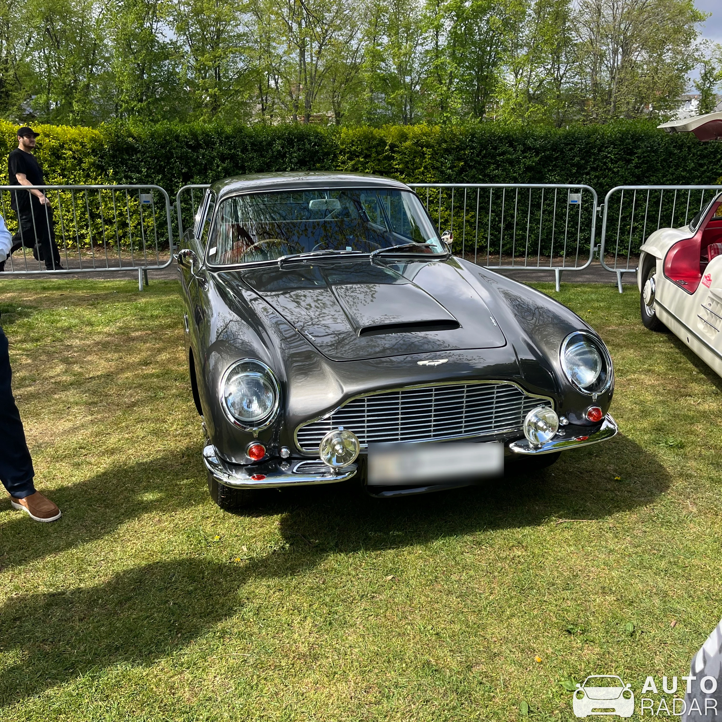 Aston Martin DB6 spotted in Drogheda
