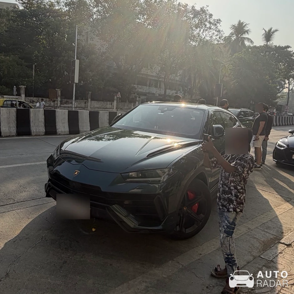 Lamborghini Urus S spotted in Mumbai, India