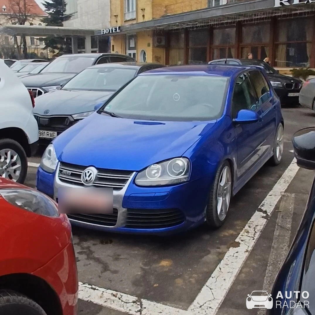 Volkswagen Golf R32 spotted in Brașov, Romania