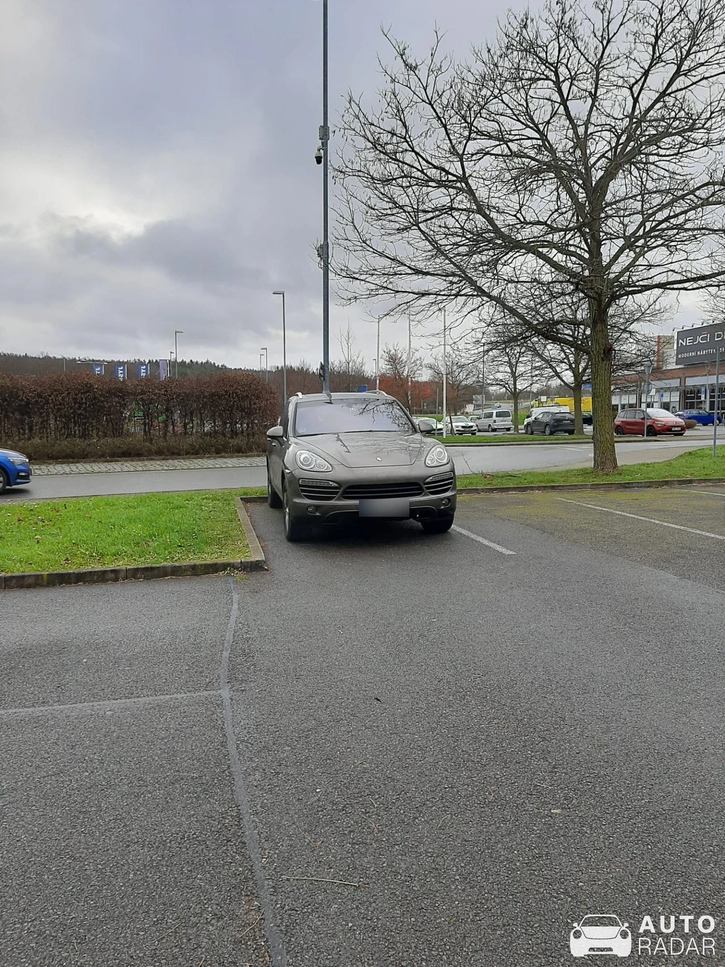 Porsche Cayenne spotted in Plzeň 8-Černice, Czechia