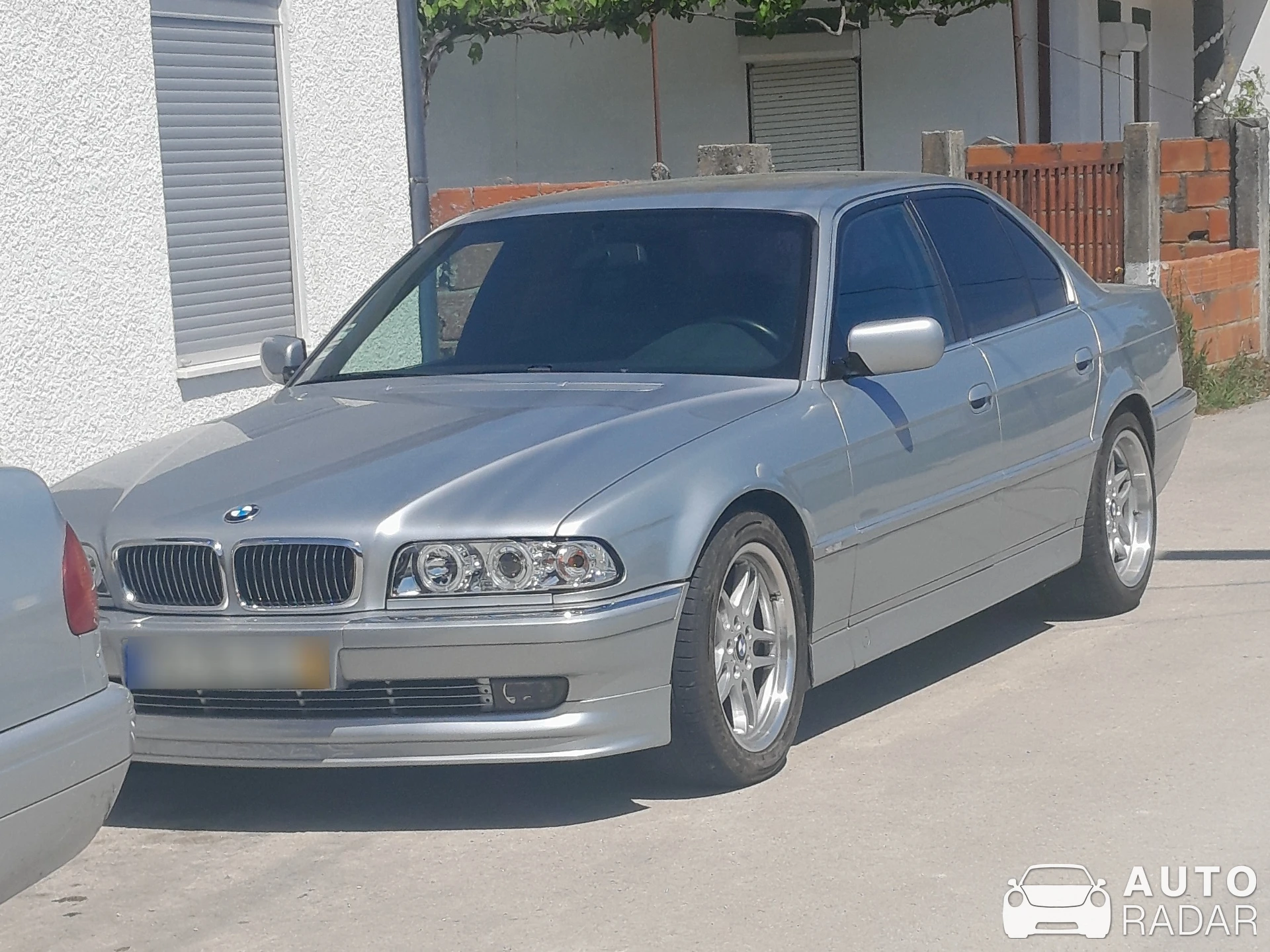 BMW 740i spotted in Aveiro