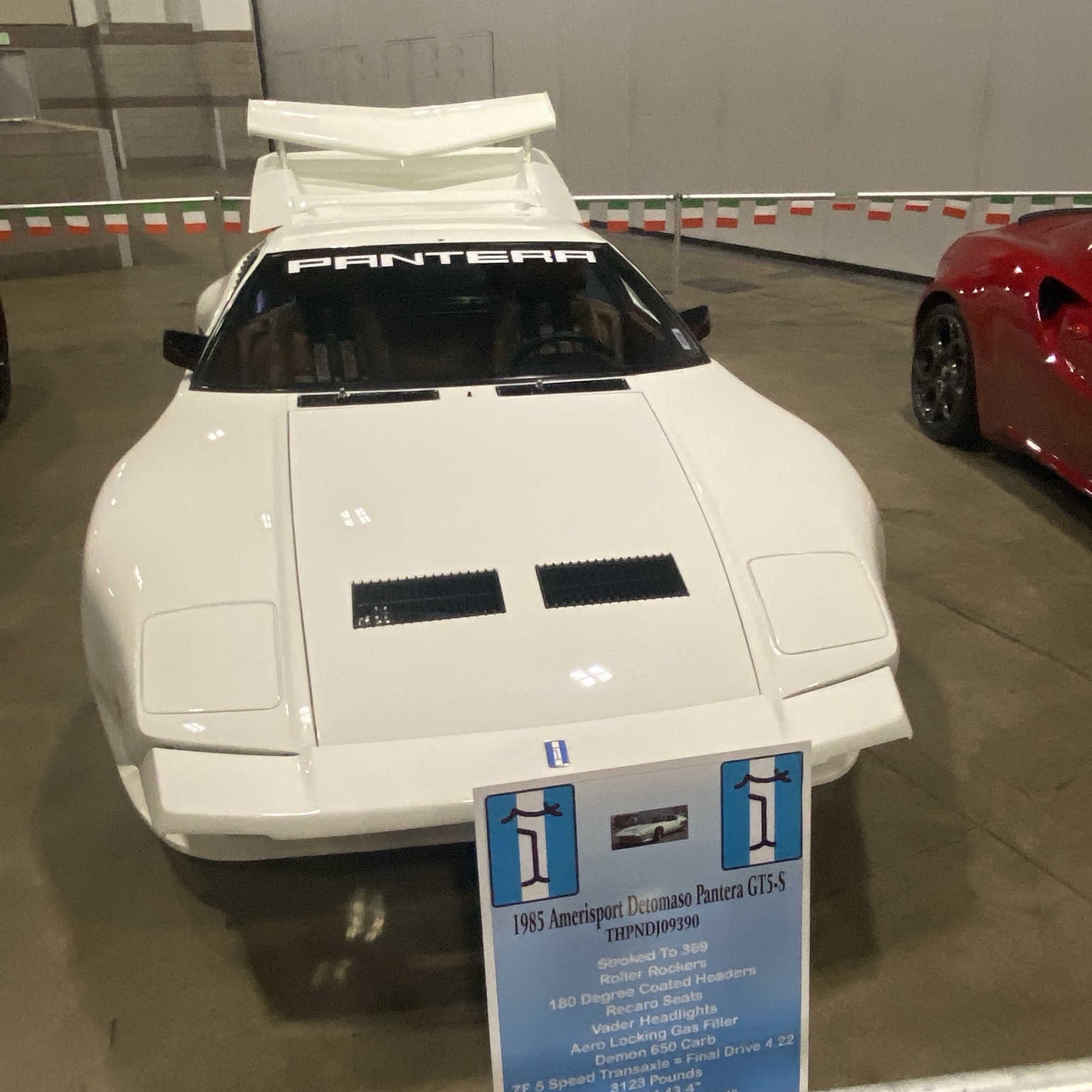 De Tomaso Pantera GT5S