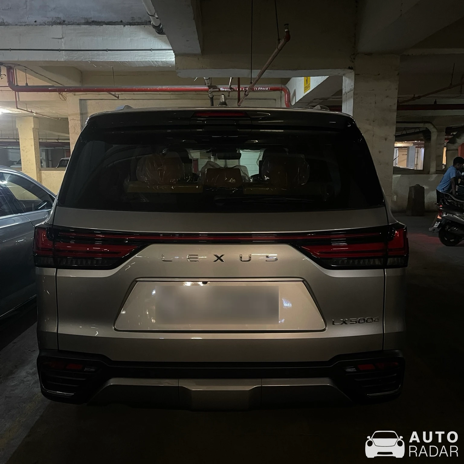 Lexus LX 570 spotted in Thane, India