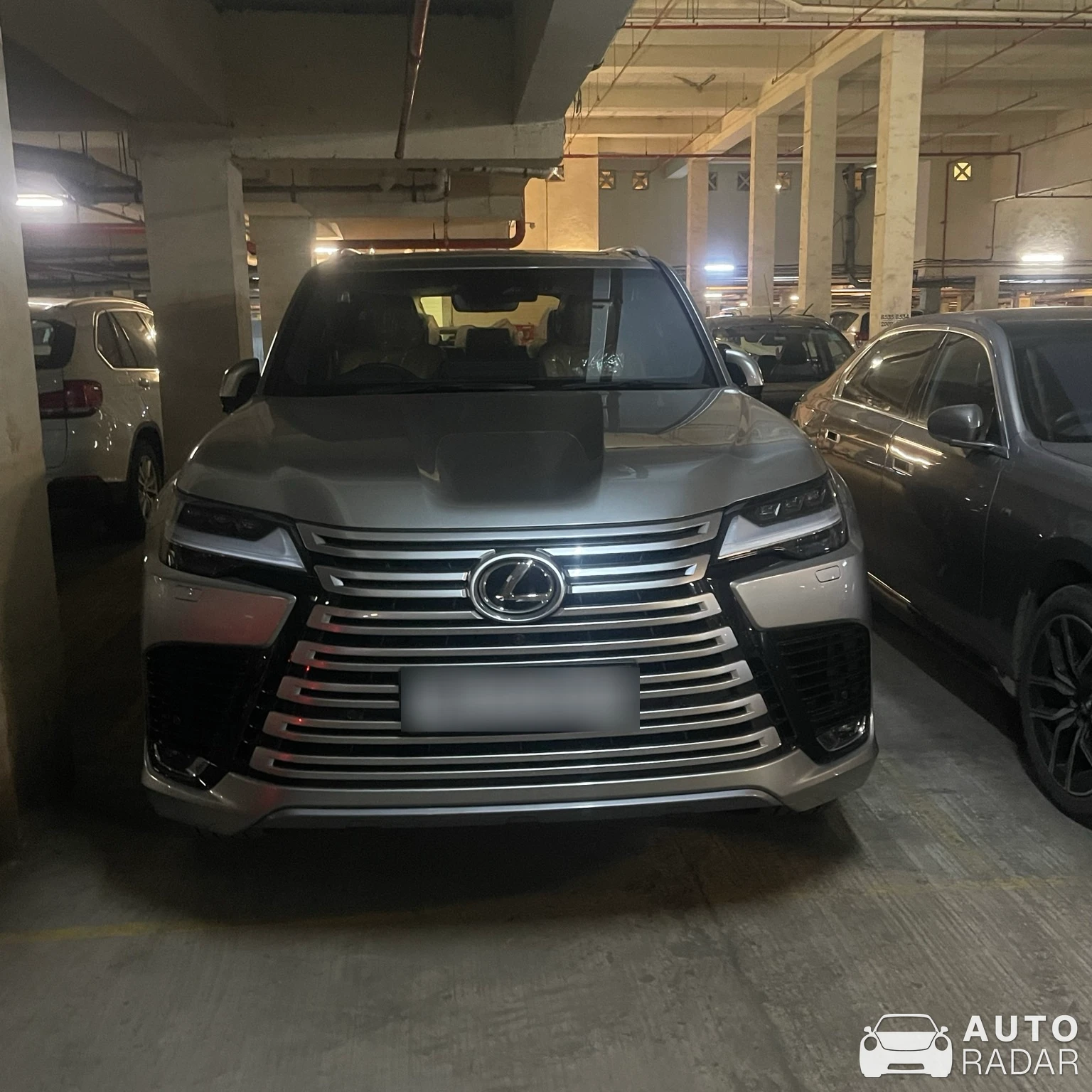 Lexus LX 570 spotted in Thane