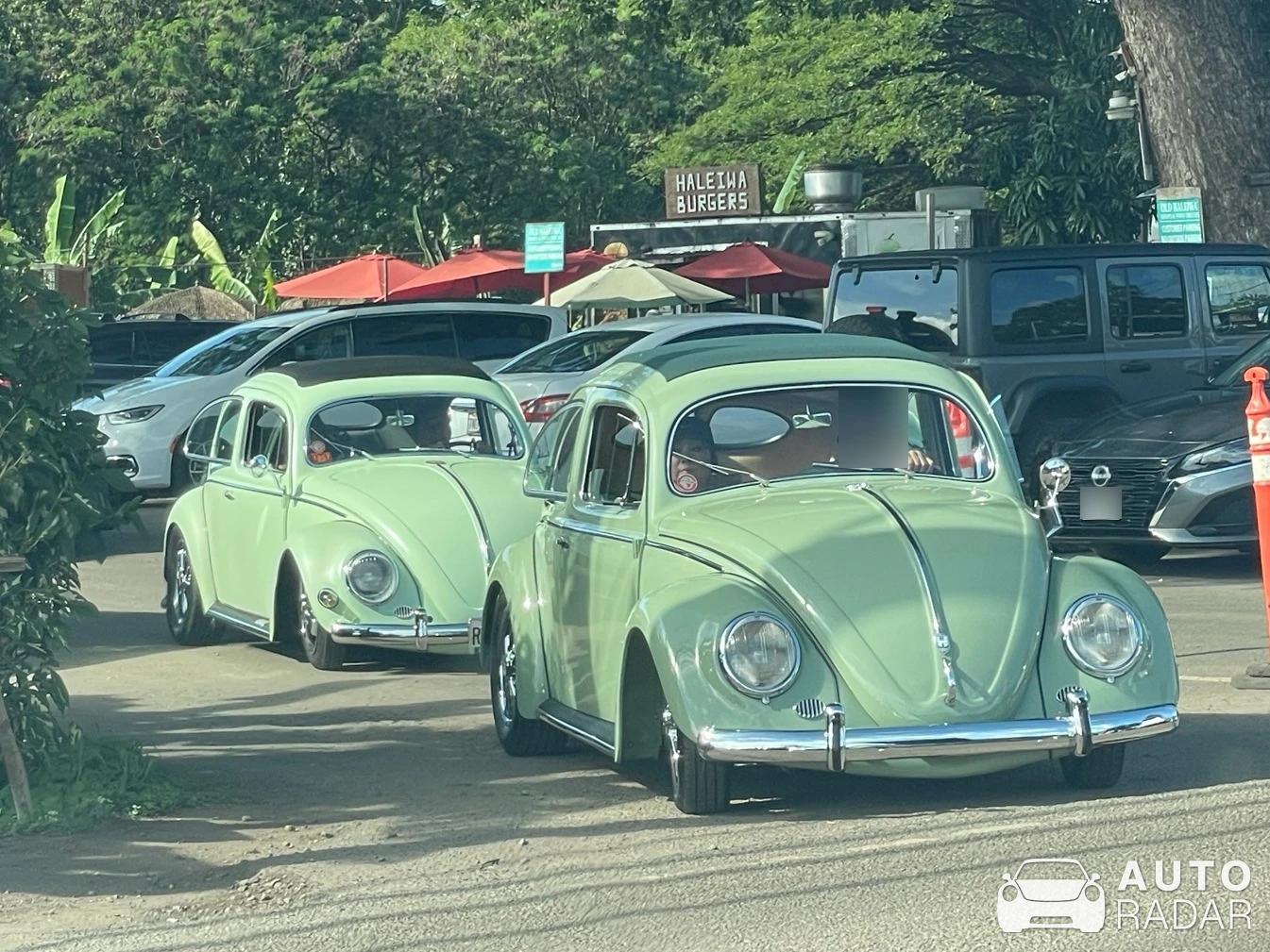 Volkswagen Beetle De Luxe spotted in Haleiwa