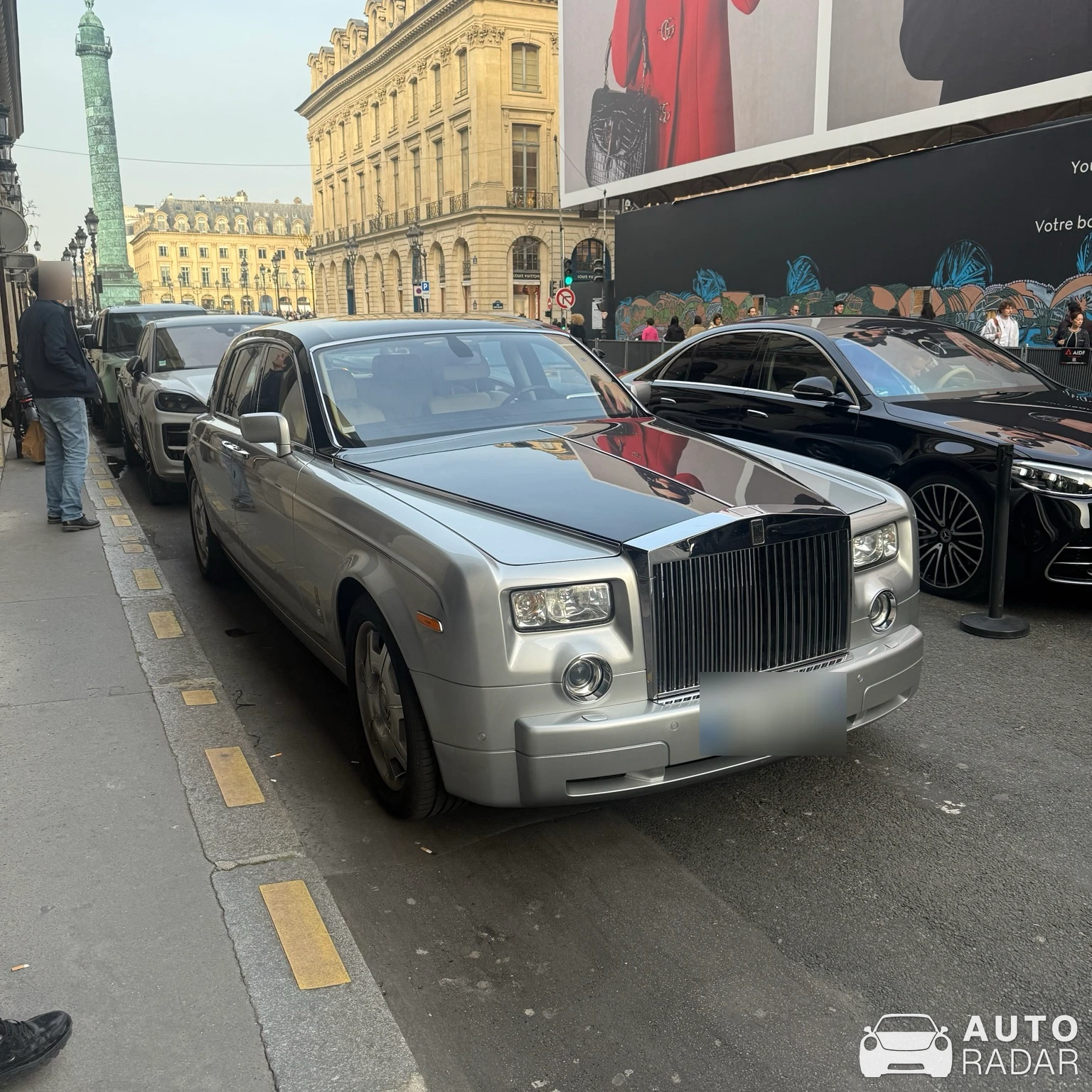 Rolls-Royce Phantom VII Black spotted in Paris