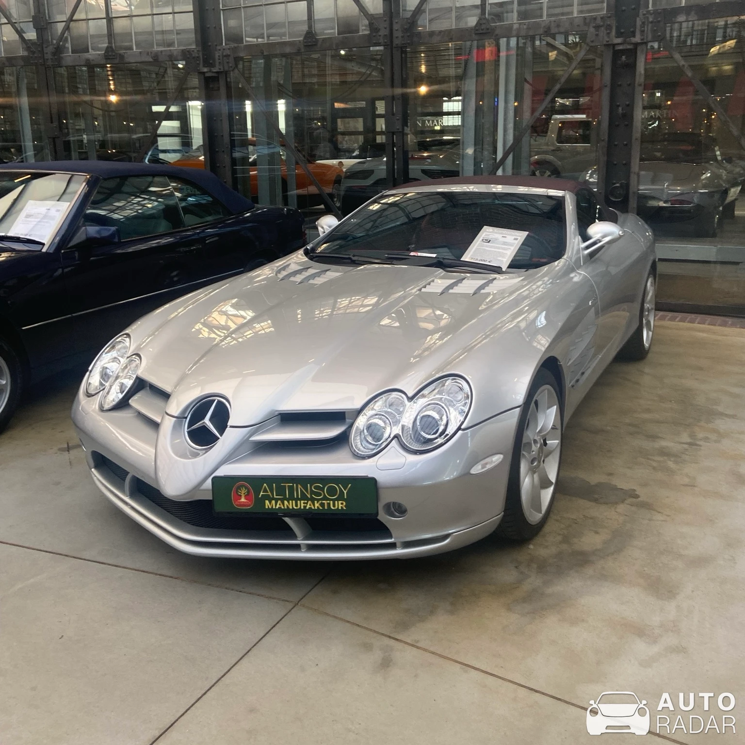 Mercedes-Benz SLR McLaren Roadster spotted in Düsseldorf, Deutschland