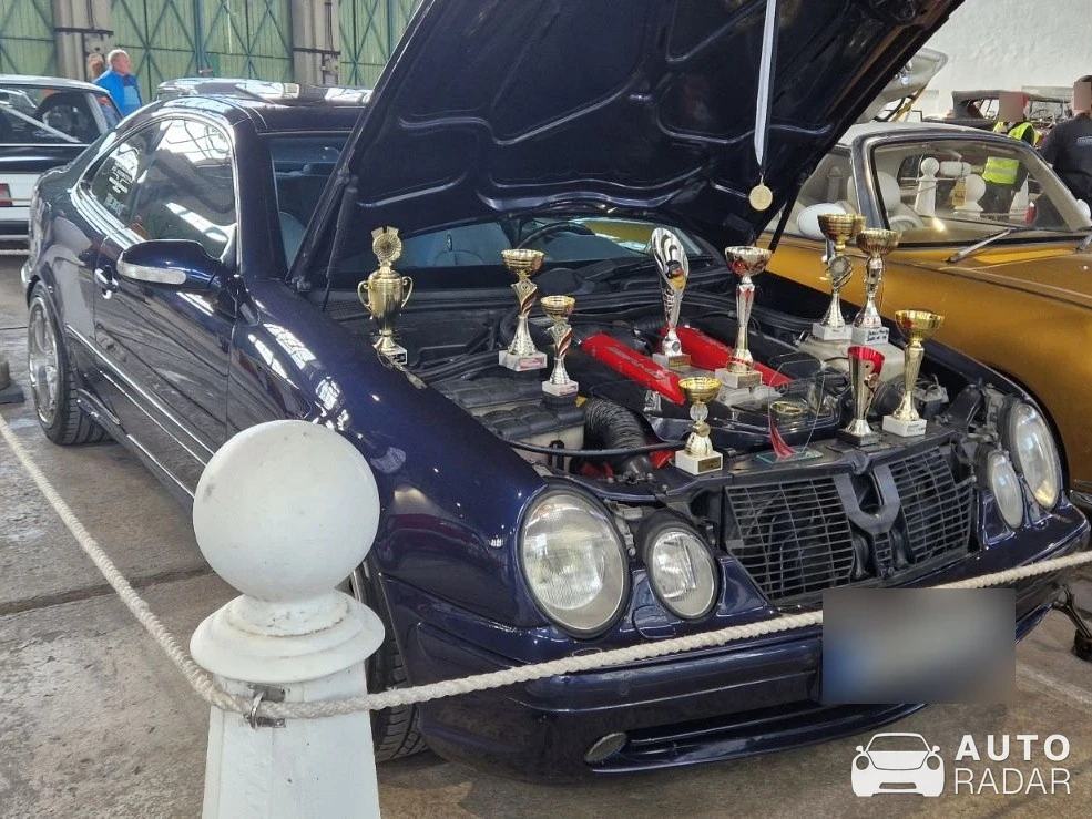 Mercedes-Benz CLK-Klasse C208 spotted in Budapest