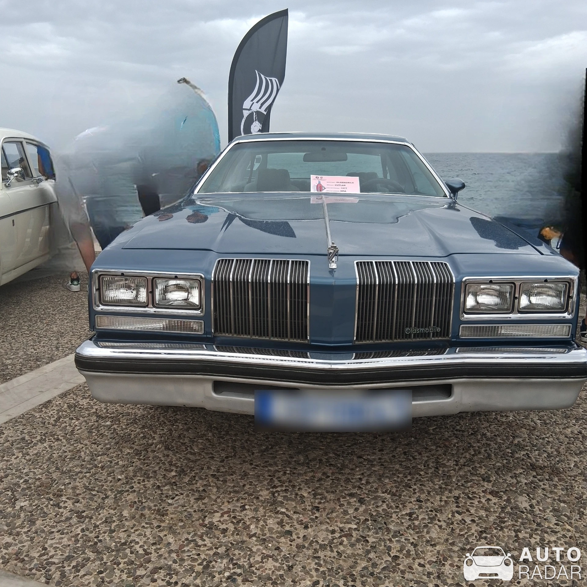 Oldsmobile Cutlass Salon spotted in Άλιμος, Ελλάδα